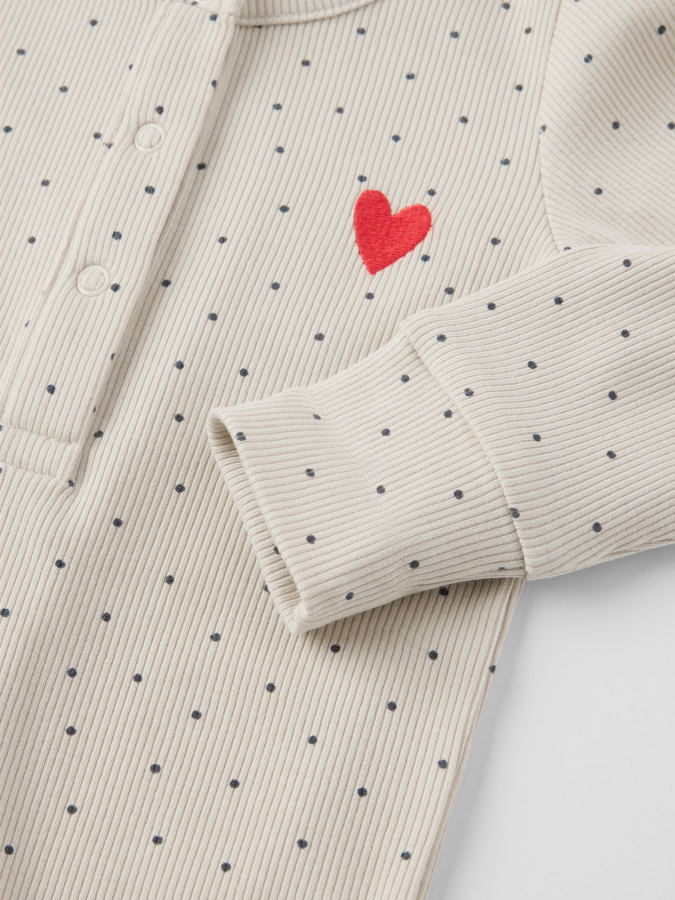 Ribbad trikåoverall prickig Ribbad trikåoverall prickig