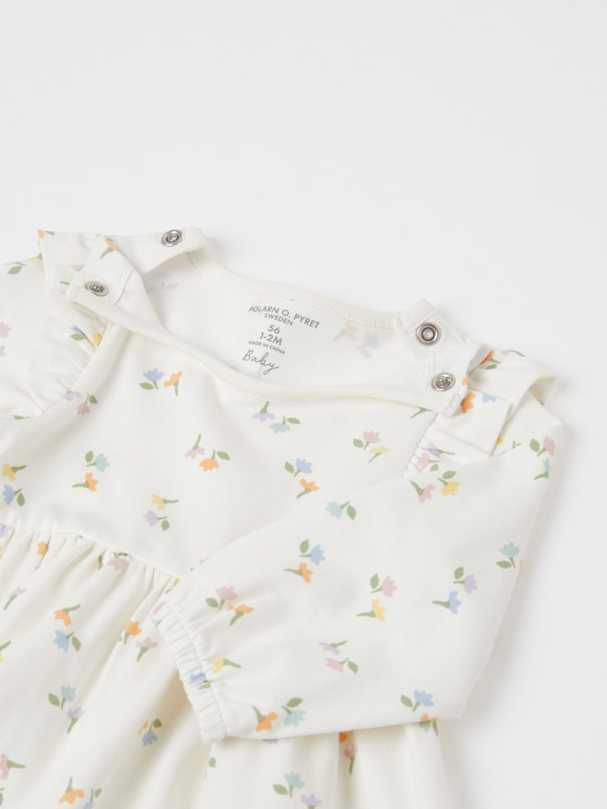 Klänning med volanger blommig Klänning med volanger blommig