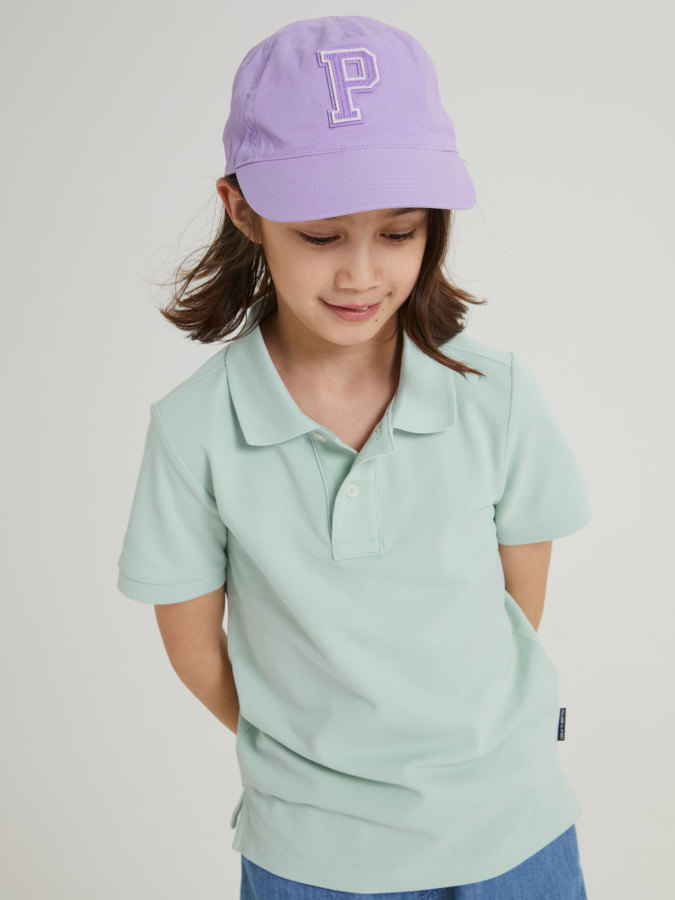 Keps med P-applikation Keps med P-applikation