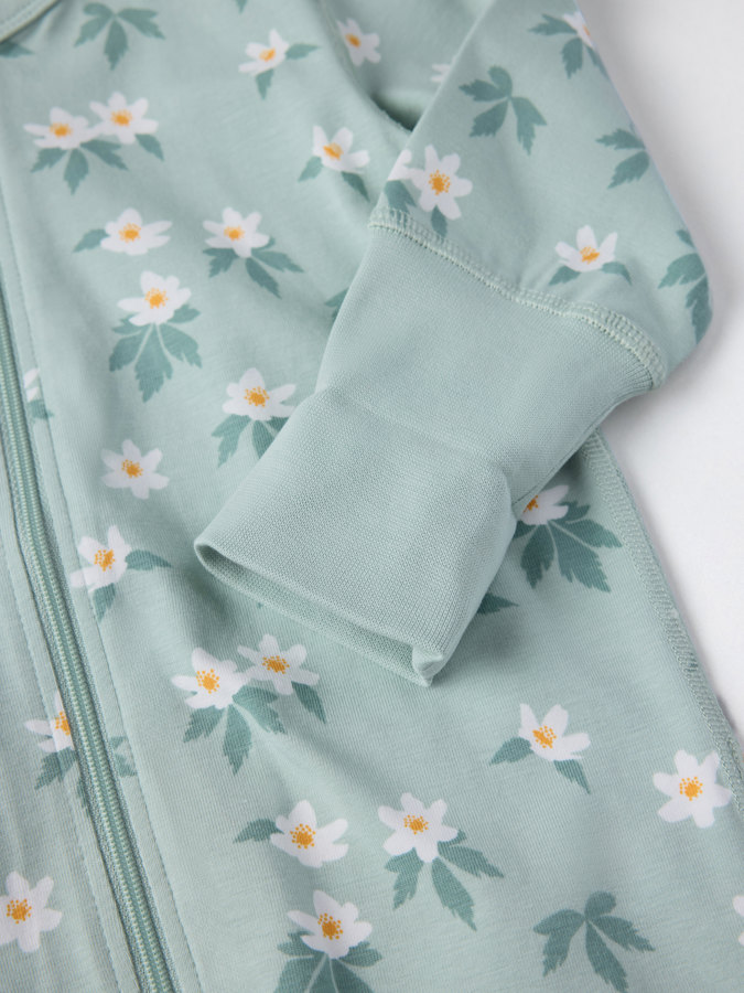 Pyjamasoverall blommor
