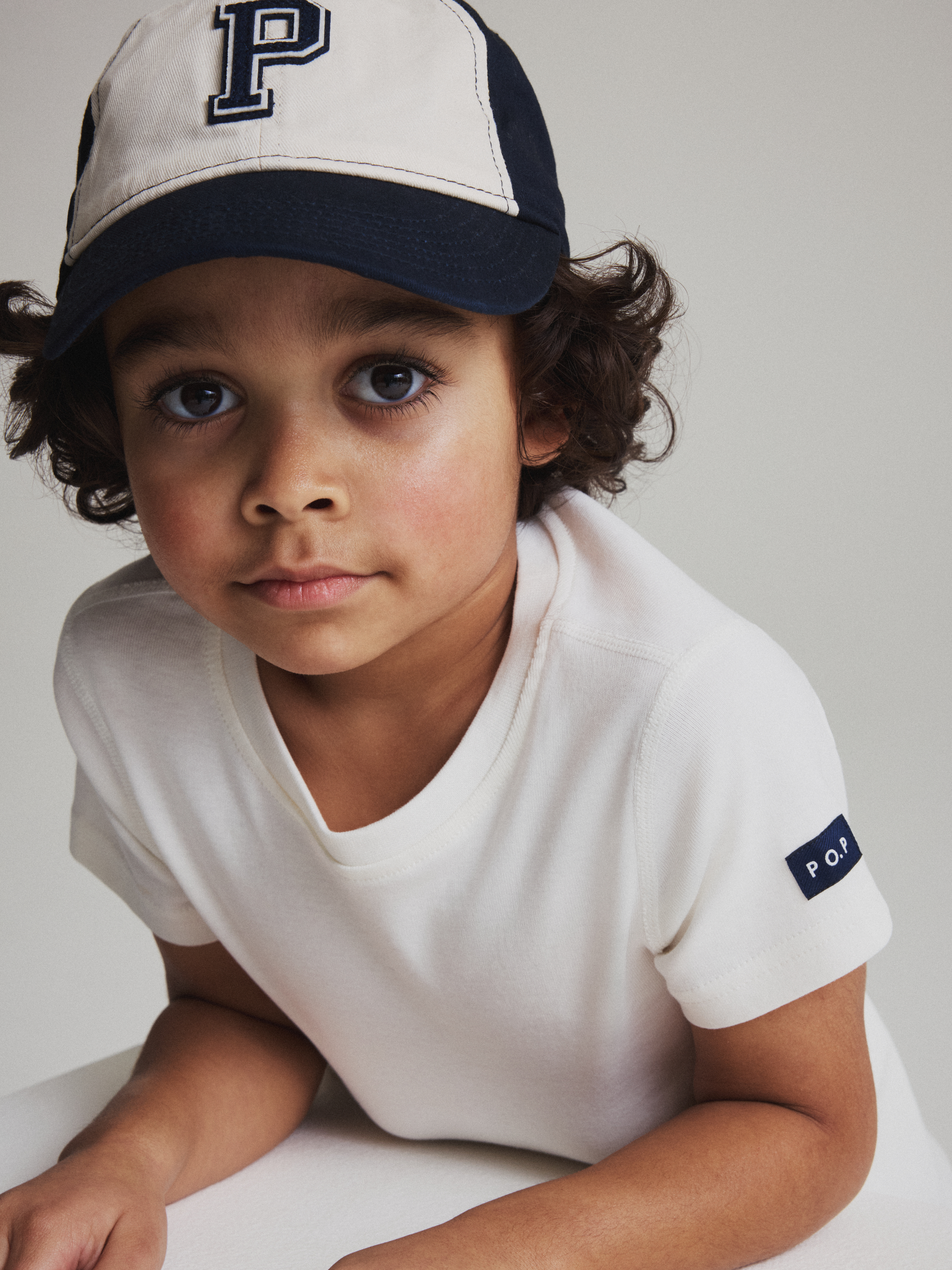 Keps med P-applikation | barnklader - accessoarer - kepsar | BabyMode