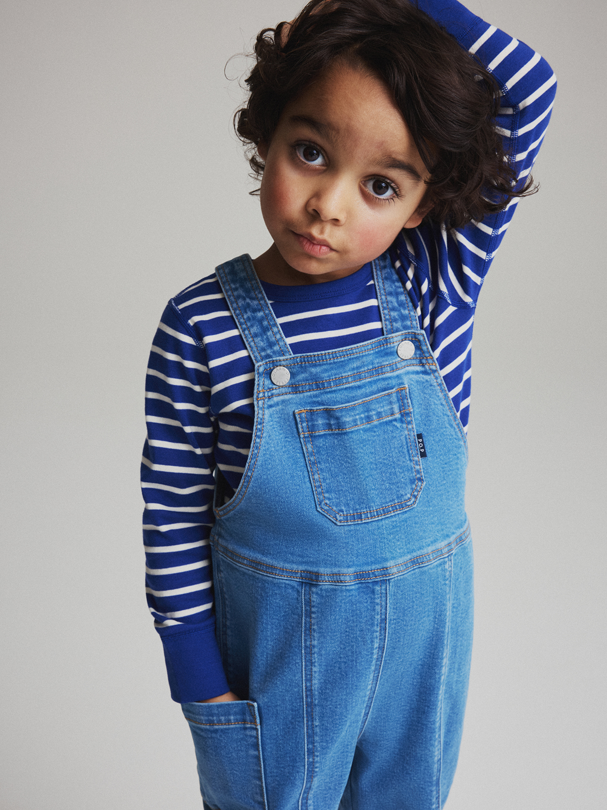 Hängselbyxa denim | barnklader - klader - underdelar - byxor | BabyMode