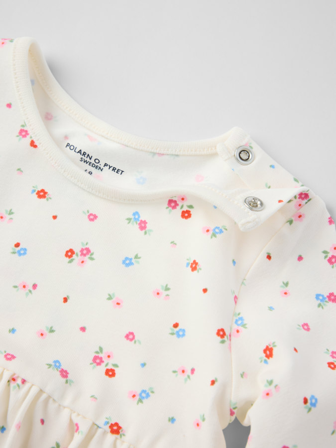 Klänning blommig Klänning blommig