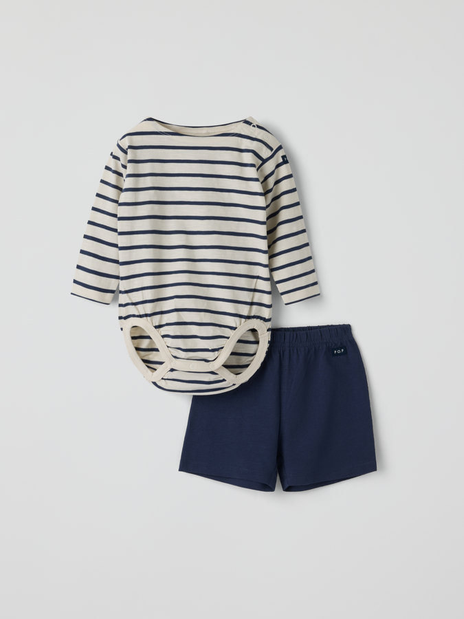 Set med body och shorts randigt Set med body och shorts randigt