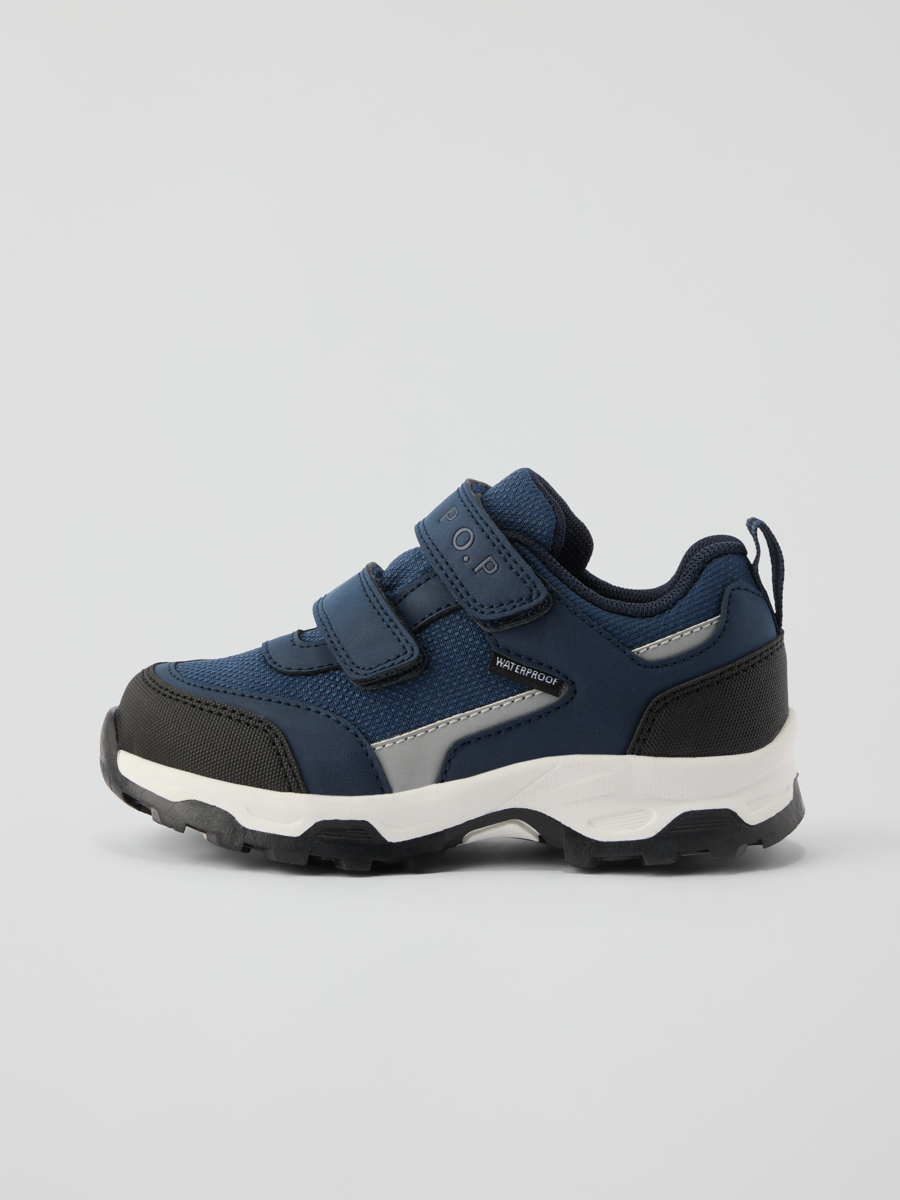 Vattentäta sneakers TREK | barnklader - kollektioner - varvinter - skor | BabyMode