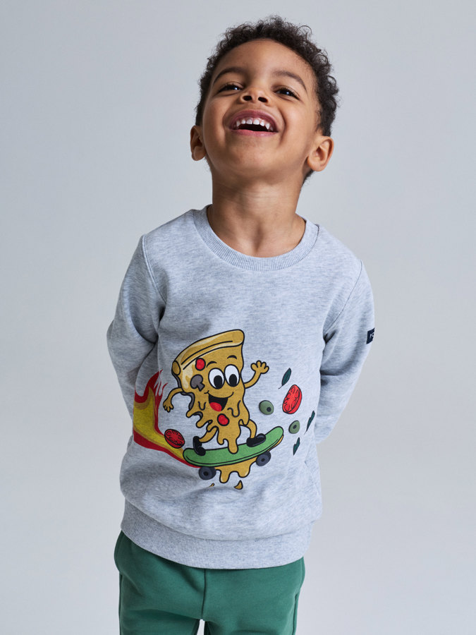 Sweatshirt pizza