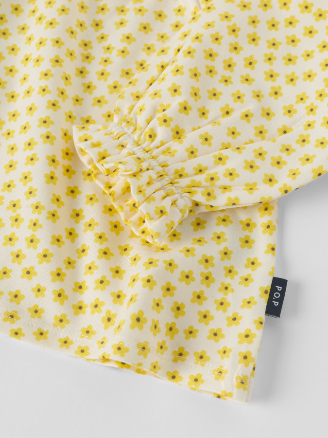 Set med blus och shorts