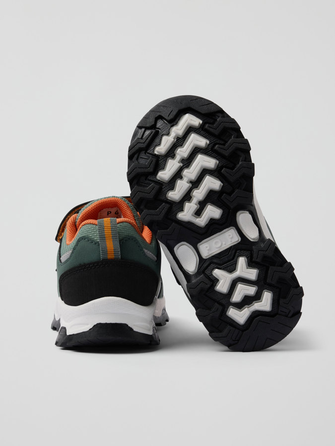 Vattentäta sneakers TREK