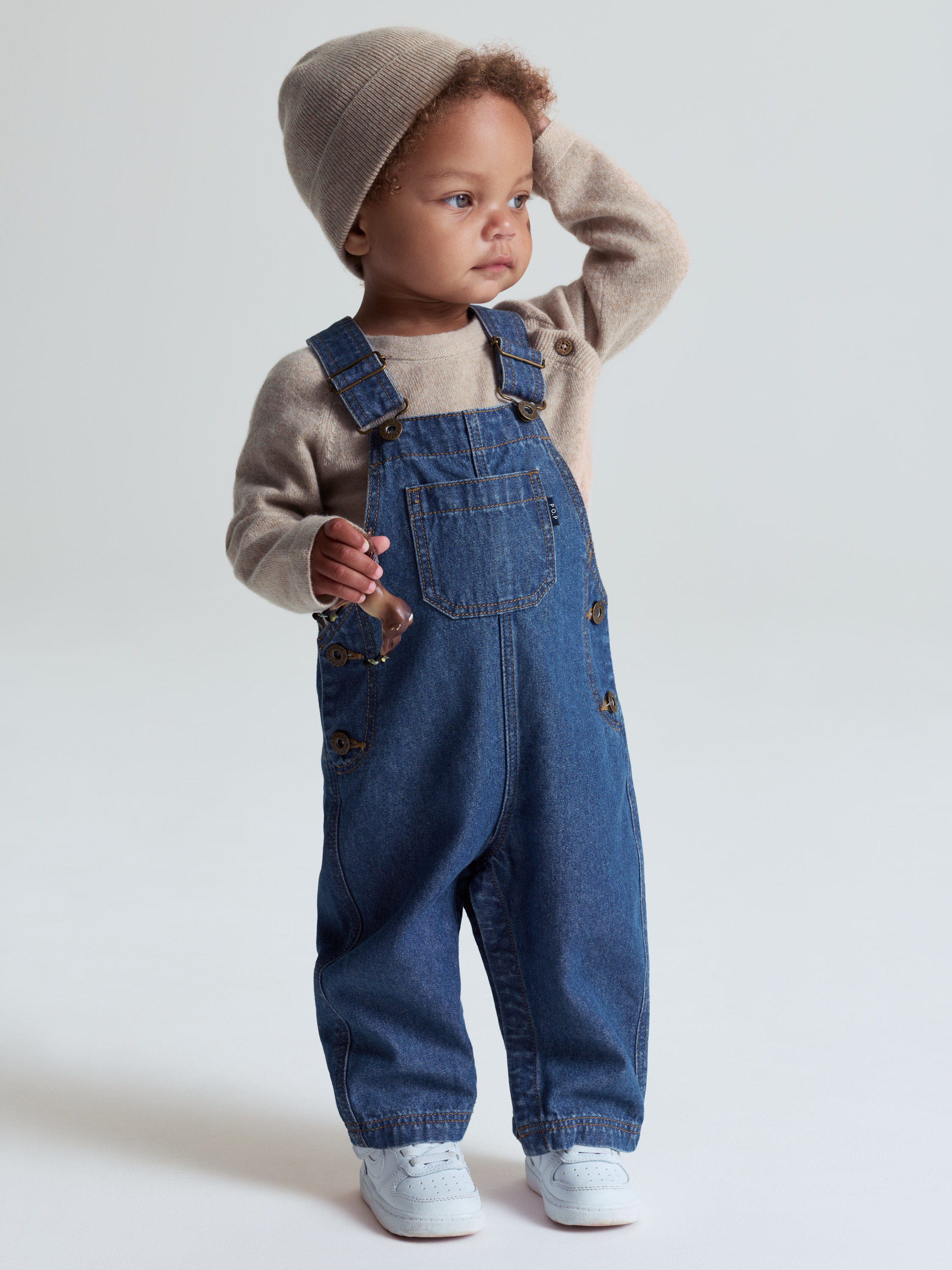 Hängselbyxa denim | barnklader - klader - underdelar - jeans | BabyMode