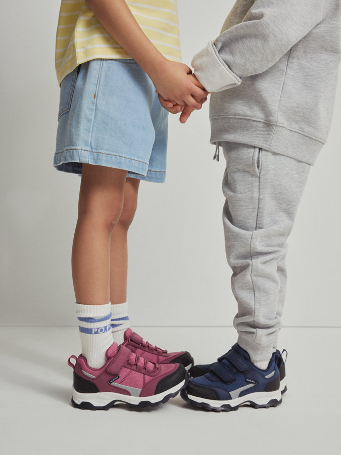 Vattentäta sneakers TREK