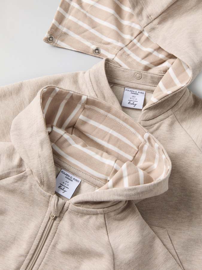 Sweatshirtoverall med luva Sweatshirtoverall med luva