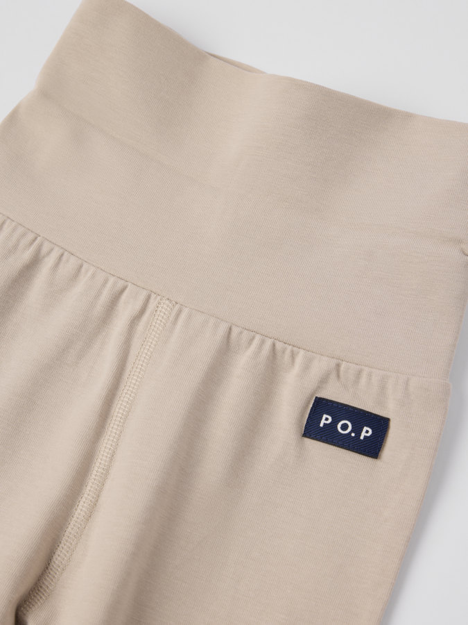 Byxa med nedvikbara muddar Byxa med nedvikbara muddar