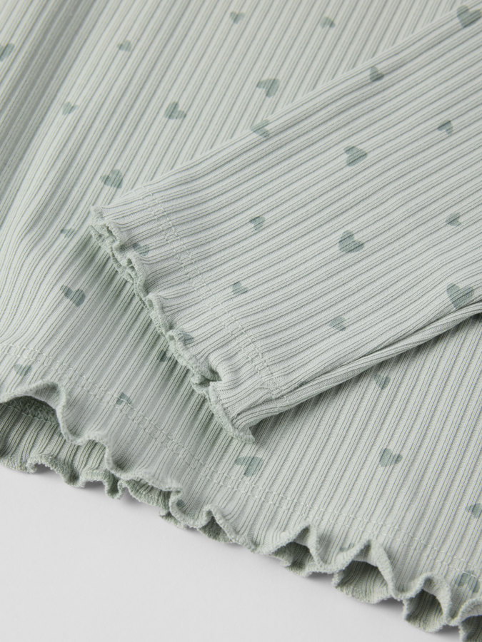 Långärmad topp hjärtan Långärmad topp hjärtan