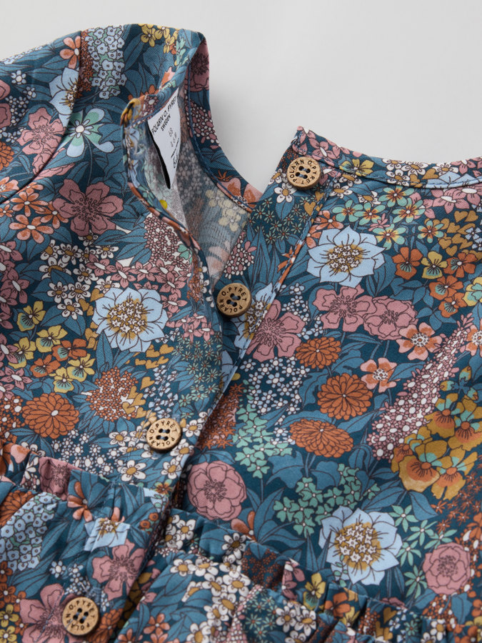 Långärmad klänning LIBERTY Långärmad klänning LIBERTY